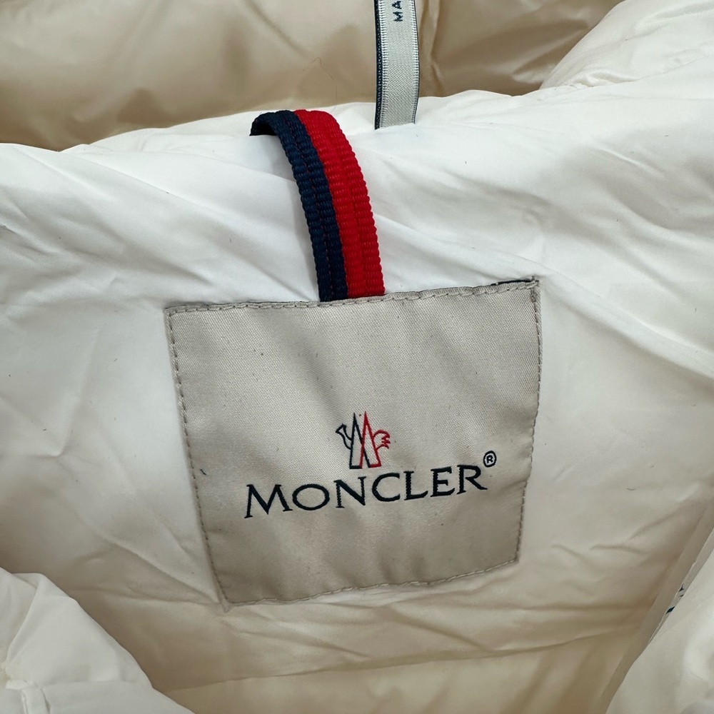 Moncler Cream Puffer Jacket with Logo Patch - Picture 2 of 13